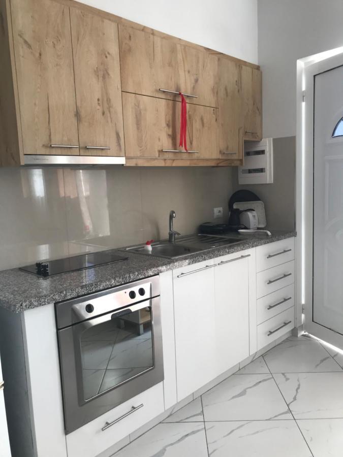 Vila Floban & Mirdar Koshi Sarandë Exteriör bild