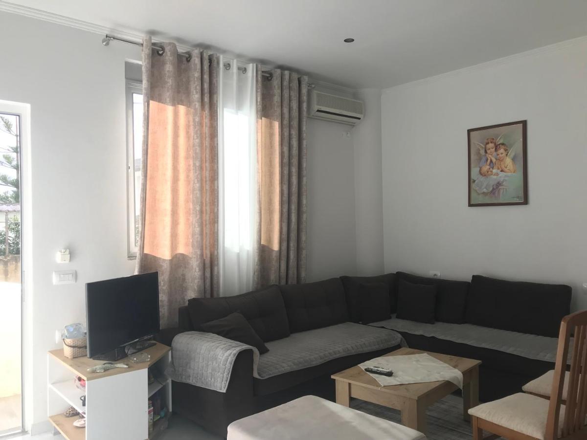 Vila Floban & Mirdar Koshi Sarandë Exteriör bild