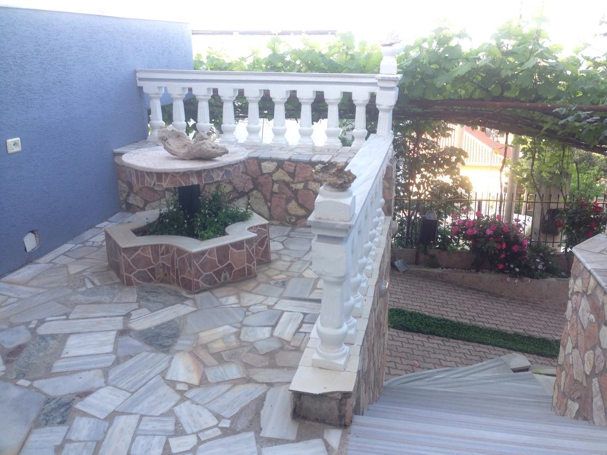 Vila Floban & Mirdar Koshi Sarandë Exteriör bild