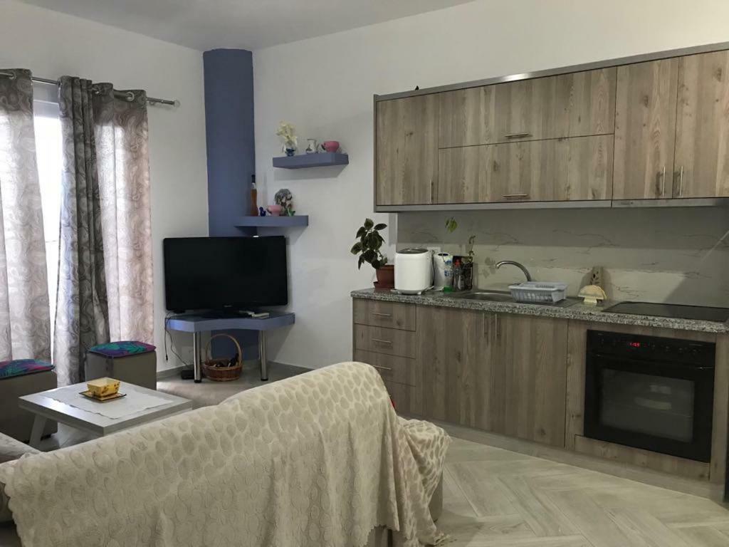 Vila Floban & Mirdar Koshi Sarandë Exteriör bild